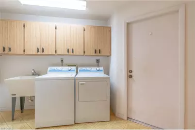 2353 Abbey Ct, Naples, FL 34112 - Photo 35