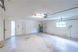 2353 Abbey Ct, Naples, FL 34112 - Photo 37