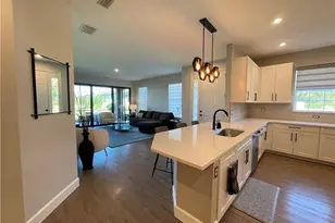 8021 Calle Canovas Ct, Naples, FL 34114 - Photo 5