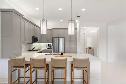 4409 Aurora St, Naples, FL 34119 - Photo 9