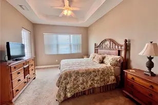 190 Shadroe Cove Cir, Cape Coral, FL 33991 - Photo 7