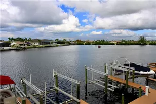 190 Shadroe Cove Cir, Cape Coral, FL 33991 - Photo 25