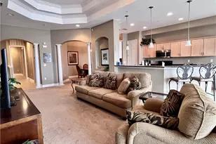 190 Shadroe Cove Cir, Cape Coral, FL 33991 - Photo 5