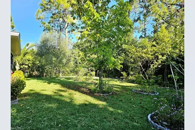 2505 9th St W, Lehigh Acres, FL 33971 - Photo 9