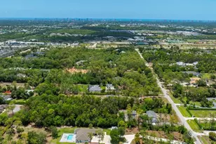 6800 Bottlebrush Ln, Naples, FL 34109 - Photo 11