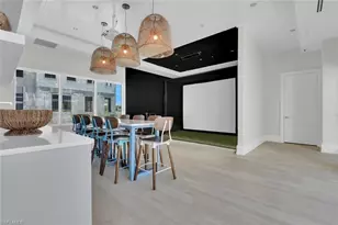 201 8th St S, Naples, FL 34102 - Photo 35