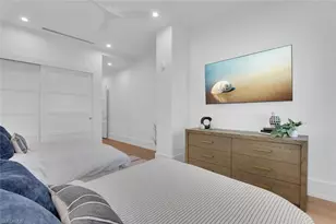 201 8th St S, Naples, FL 34102 - Photo 23