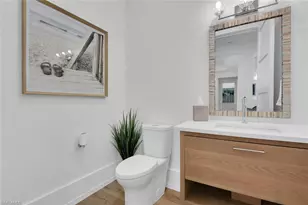 201 8th St S, Naples, FL 34102 - Photo 13