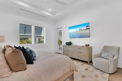 201 8th St S #310, Naples, FL 34102 - Photo 15