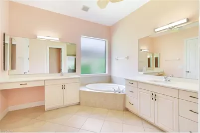 12910 Silverthorn Ct, Bonita Springs, FL 34135 - Photo 15