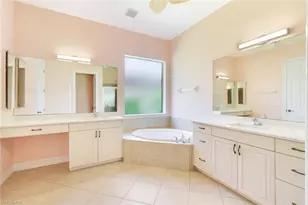 12910 Silverthorn Ct, Bonita Springs, FL 34135 - Photo 15