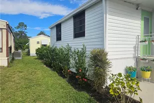 26 Garnet Dr, Naples, FL 34114 - Photo 3