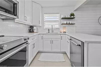 260 Lanchester Ct #36, Naples, FL 34112 - Photo 3