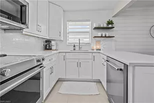 260 Lanchester Ct, Naples, FL 34112 - Photo 3