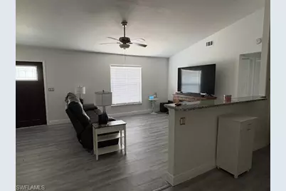 818 SW 8th Ct, Cape Coral, FL 33991 - Photo 9