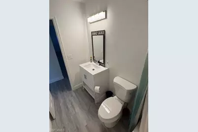 818 SW 8th Ct, Cape Coral, FL 33991 - Photo 31