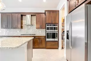 8980 Mustique Ln, Naples, FL 34114 - Photo 11