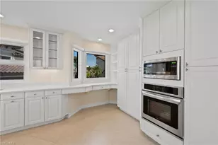 1301 Chesapeake Ave, Naples, FL 34102 - Photo 9