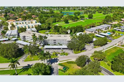 215 Cypress Way E #D8, Naples, FL 34110 - Photo 17