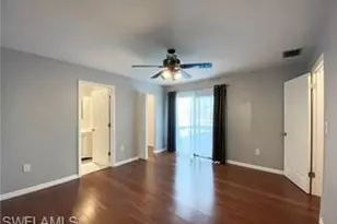 152 Lake Point Ln, Naples, FL 34112 - Photo 11