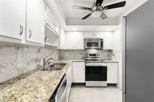 17017 Golfside Cir, Fort Myers, FL 33908 - Photo 7