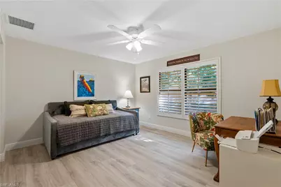 517 Parkwood Ln, Naples, FL 34103 - Photo 17