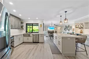 517 Parkwood Ln, Naples, FL 34103 - Photo 7