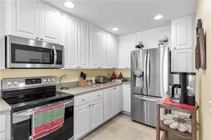 8044 Josefa Way, Naples, FL 34114 - Photo 9