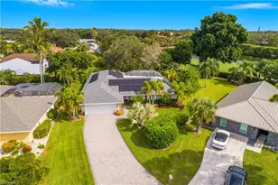 330 Country Club Dr, Naples, FL 34110 - Photo 3