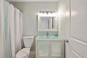 2100 Gulf Shore Blvd N, Naples, FL 34102 - Photo 21