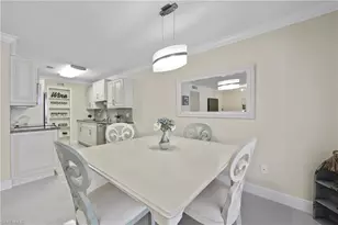 2100 Gulf Shore Blvd N, Naples, FL 34102 - Photo 11