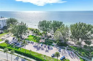 2100 Gulf Shore Blvd N, Naples, FL 34102 - Photo 41