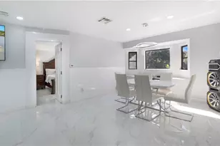 410 11th St NW, Naples, FL 34120 - Photo 9