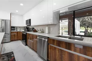 410 11th St NW, Naples, FL 34120 - Photo 25