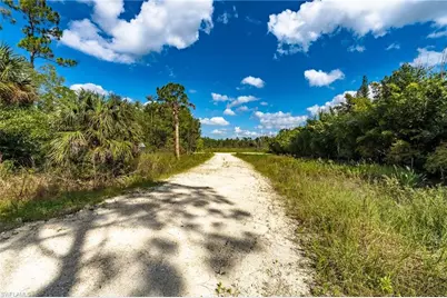 1065 Sanctuary Rd, Naples, FL 34120 - Photo 19