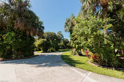 740 31st St SW, Naples, FL 34117 - Photo 7