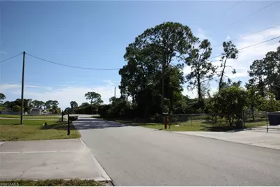 209 Gunnery Rd N, Lehigh Acres, FL 33971 - Photo 3