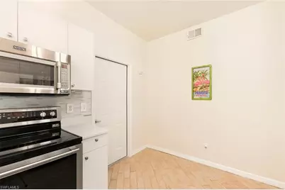 636 Windsor Sq #102, Naples, FL 34104 - Photo 9