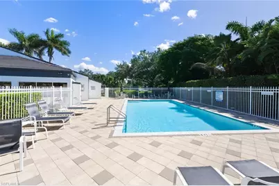 636 Windsor Sq #102, Naples, FL 34104 - Photo 27