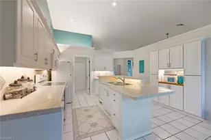 157 Versailles Cir, Naples, FL 34112 - Photo 11