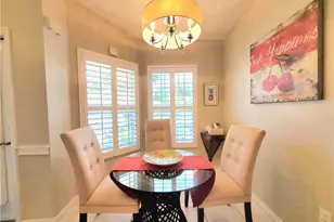 385 Dover Pl, Naples, FL 34104 - Photo 11