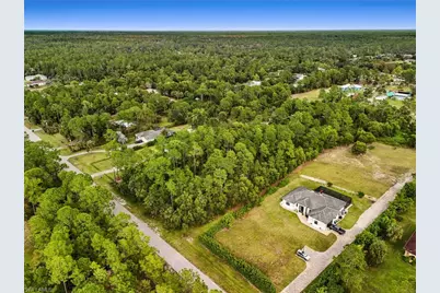 810 14th St SE, Naples, FL 34117 - Photo 7