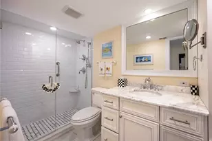 300 Park Shore Dr, Naples, FL 34103 - Photo 21