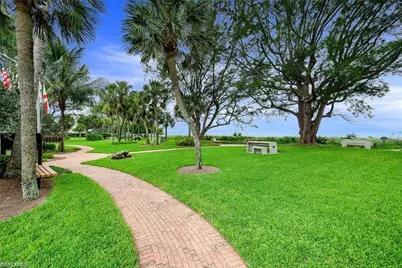 3030 Binnacle Dr #103, Naples, FL 34103 - Photo 31