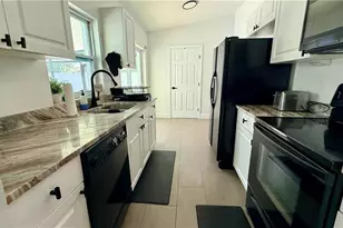 1044 Ridgeway Dr, North Fort Myers, FL 33903 - Photo 7