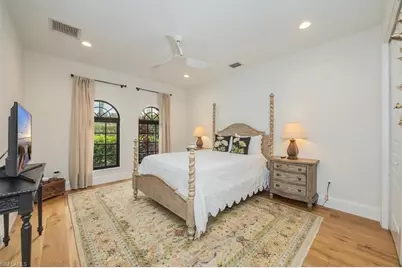 1007 Tivoli Dr, Naples, FL 34104 - Photo 15