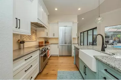 1007 Tivoli Dr, Naples, FL 34104 - Photo 7