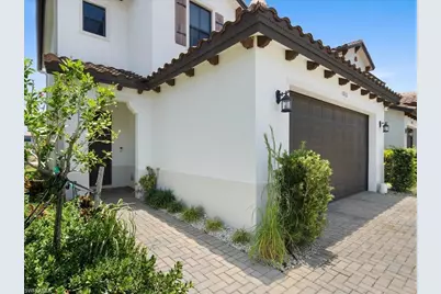 8812 Madrid Cir, Naples, FL 34104 - Photo 3