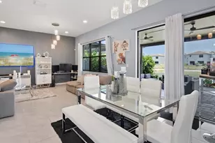 8812 Madrid Cir, Naples, FL 34104 - Photo 5