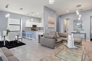 8812 Madrid Cir, Naples, FL 34104 - Photo 9